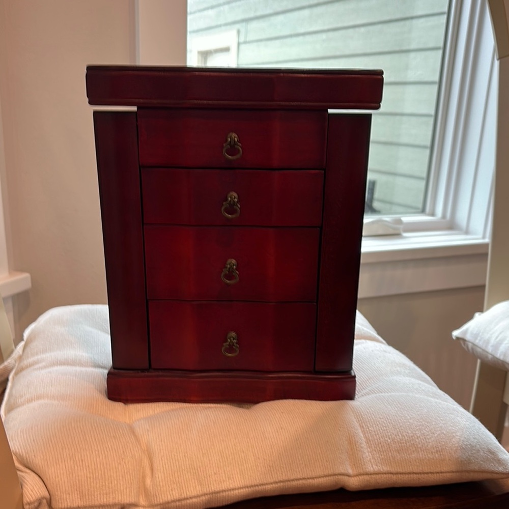 Elegant Wooden Jewelry Box - Rich Brown Finish